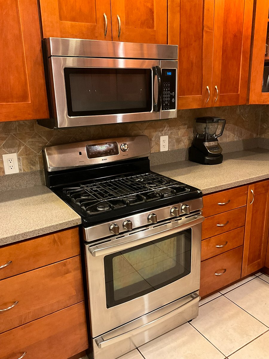 Gas range & microwave