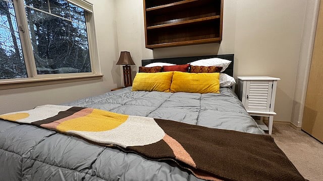 Bedroom 2.
Queen bed.