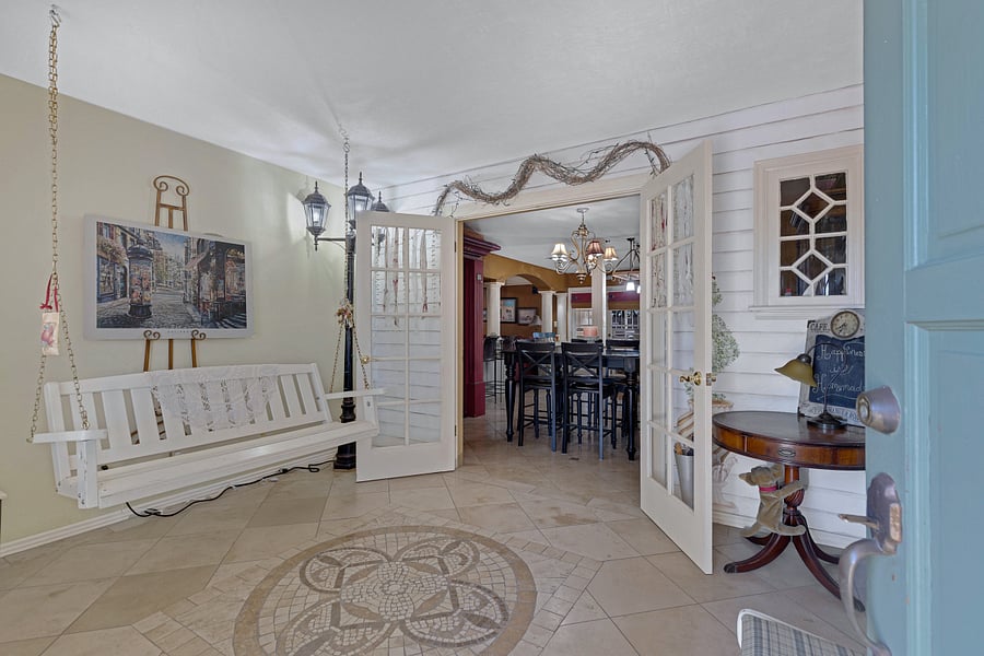 Entry Area 