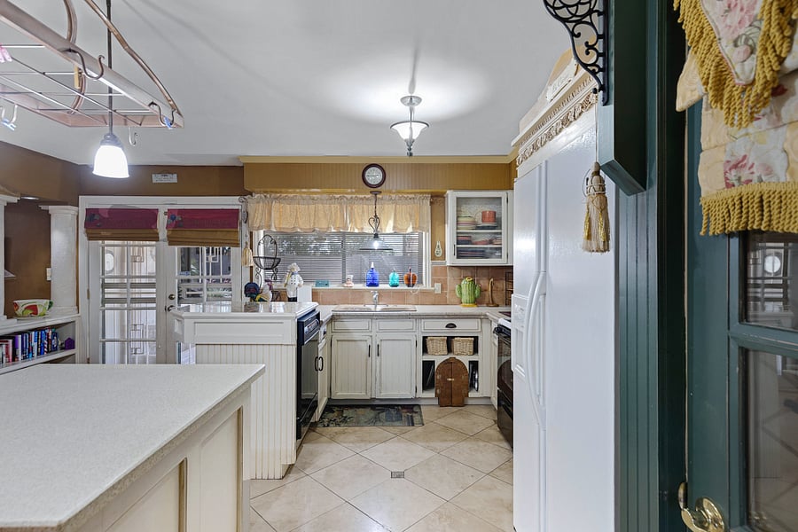 Furnished Finder property 688506_1 photo 9