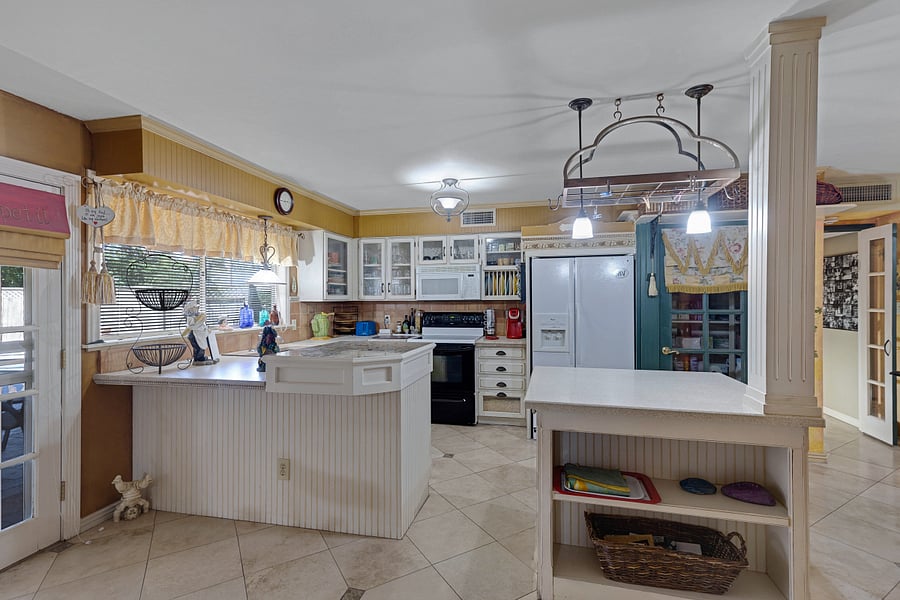 Furnished Finder property 688506_1 photo 11