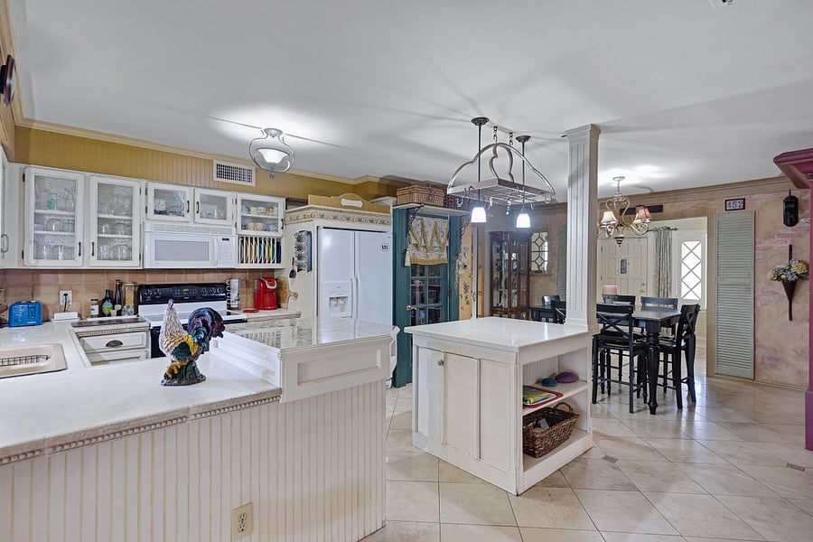 Furnished Finder property 688506_1 photo 12