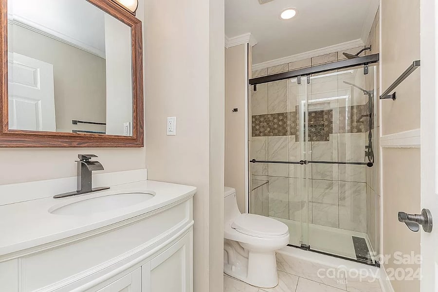 Bathroom, Standup shower, with sit down bench