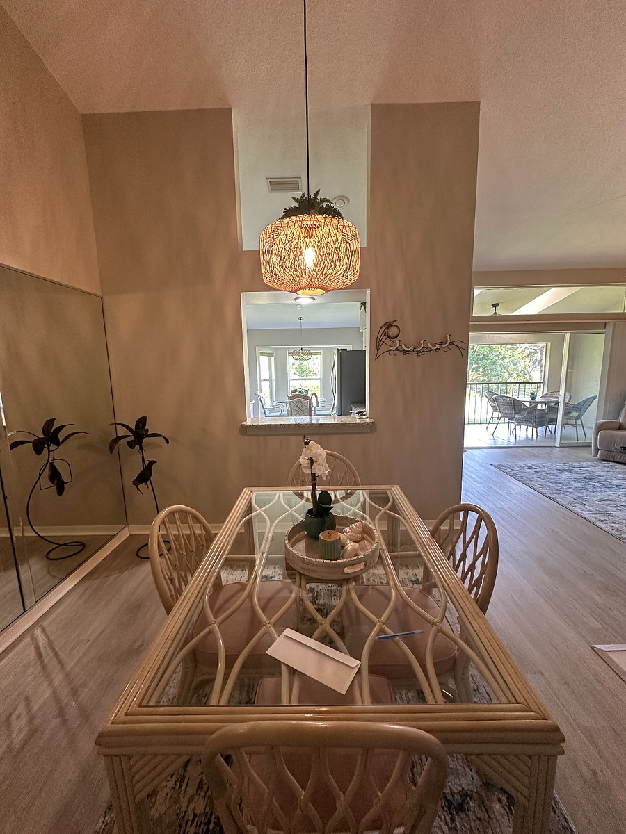 This is the dining room.