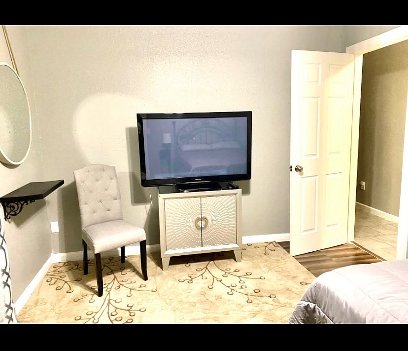 Furnished Finder property 688603_1 photo 4