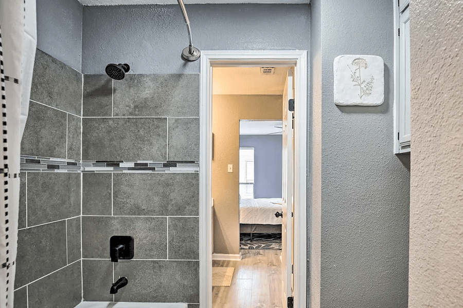 Enjoy strong water pressure in the shower! Body wash, shampoo and conditioner are all provided for your stay.