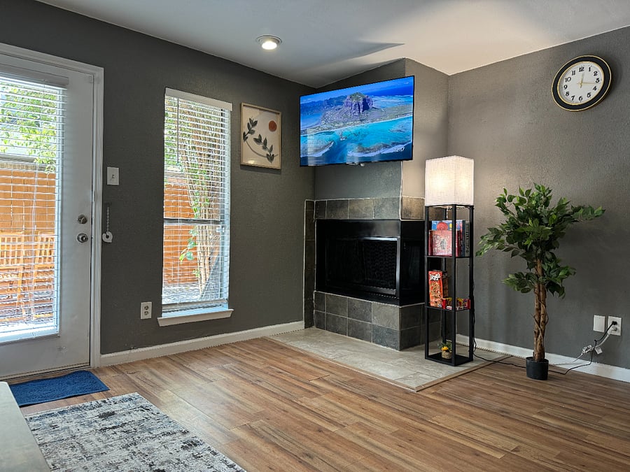 Watch your favorite show on the 50'' Smart TV or host game night with your friends and family. We've included some childhood favorites on the bookcase such as Jenga, Yahtzee, Battleships, Cluedo and good old fashioned cards!