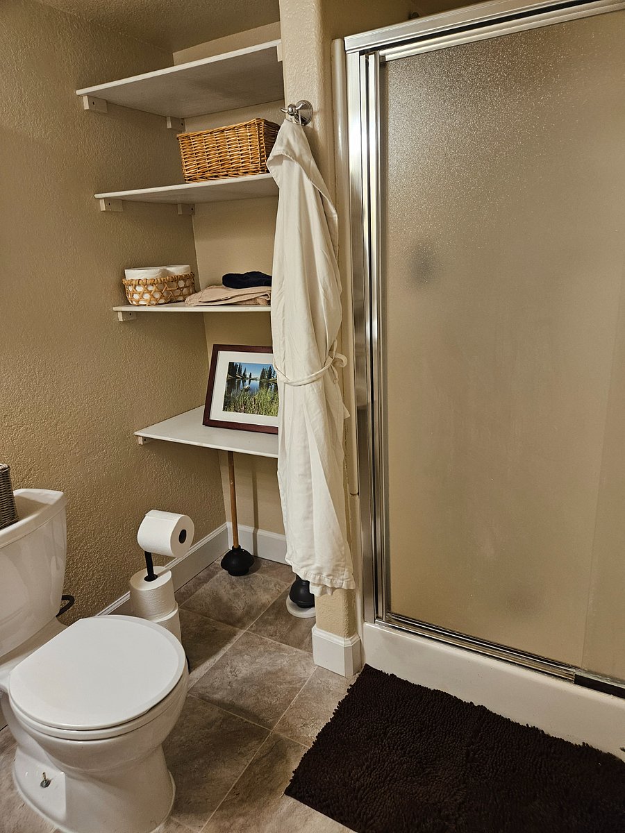 Furnished Finder property 688630_1 photo 12