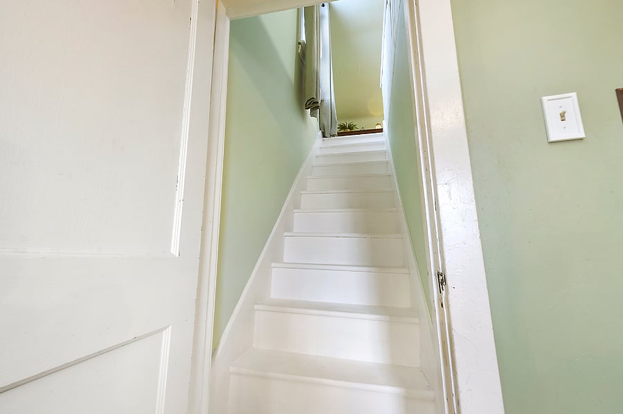 up to third floor, includes an air conditioner for warmer weather.  QUIET AND VERY PRIVATE 