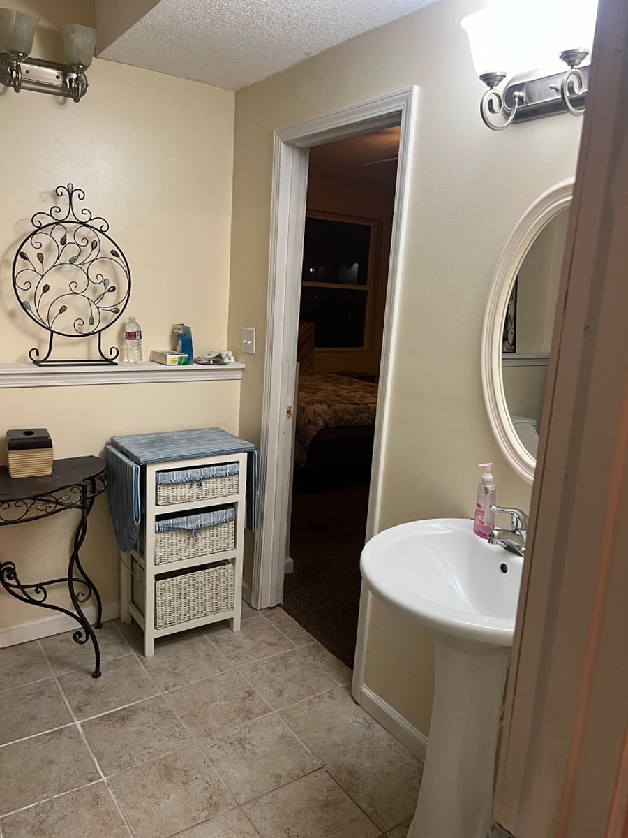 Furnished Finder property 689266_1 photo 3