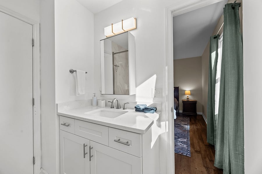 Main floor bathroom with access from master or hallway