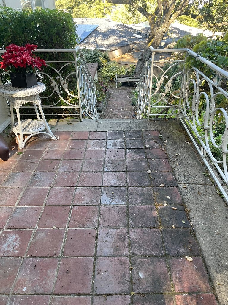 landing before reaching the patio for the unit