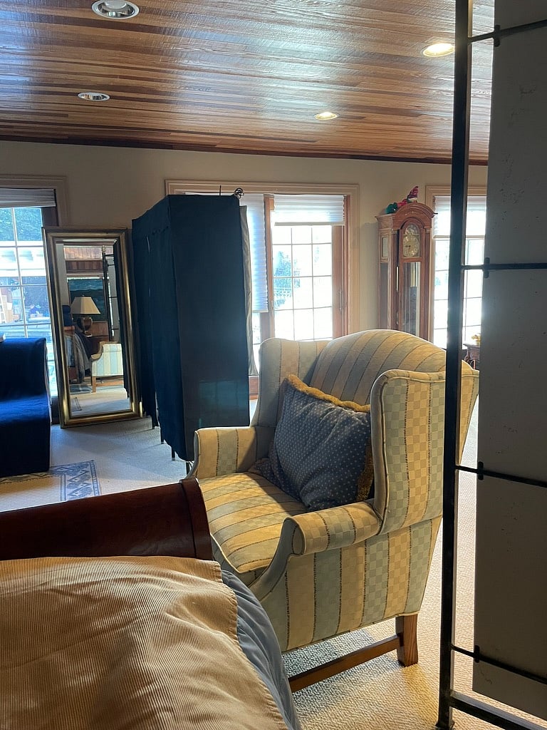wingback chair to enjoy
smart TV with a cozy fire in the evening.