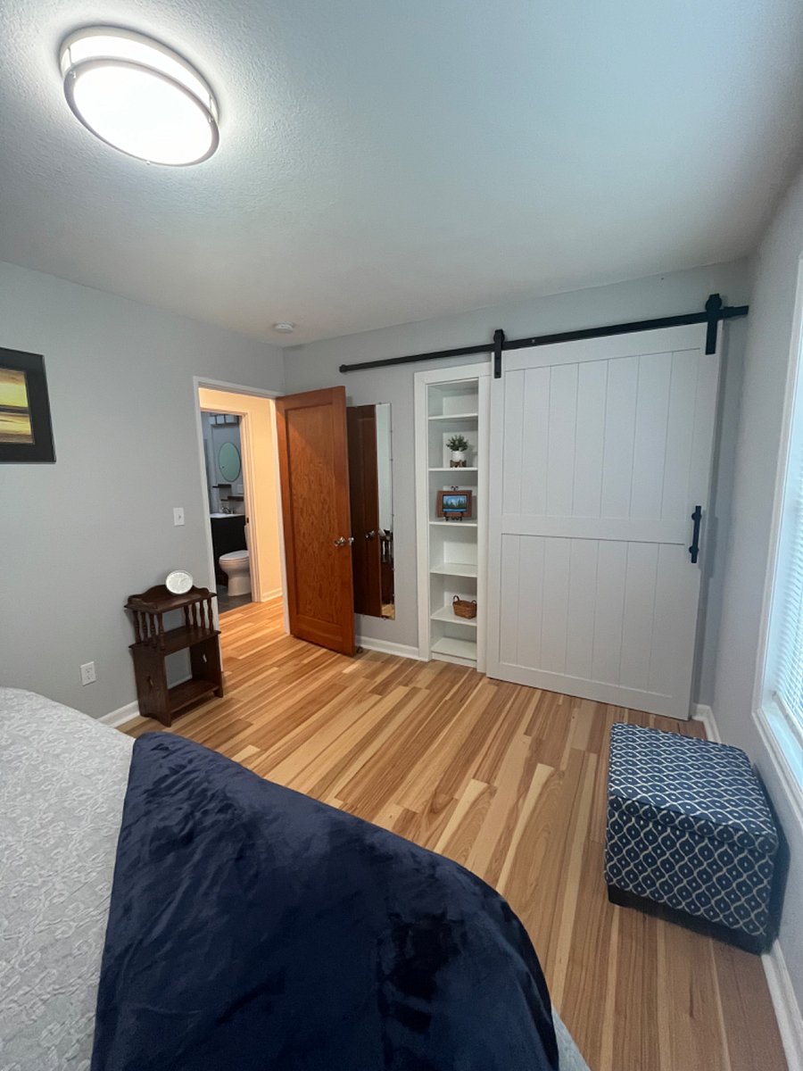 King (Master) Bedroom