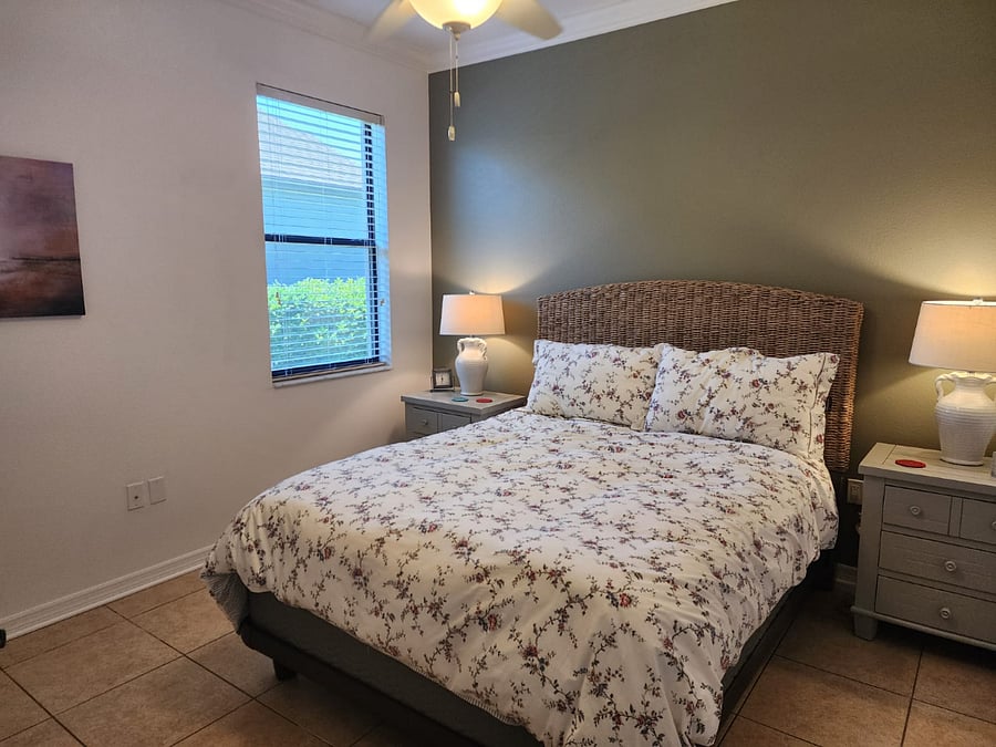 Bdrm 2 with queen bed