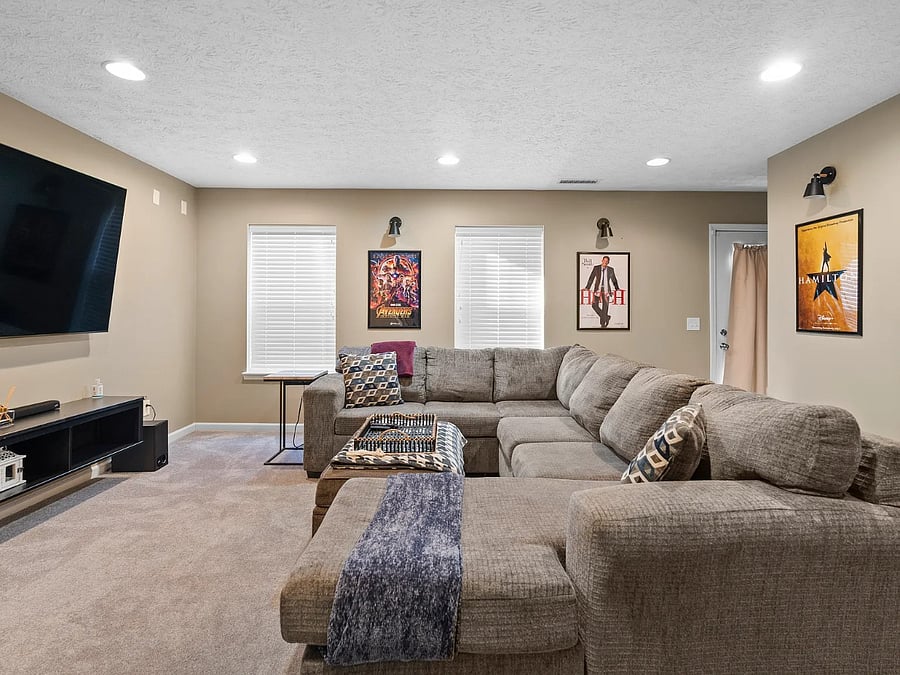 Lower level suite unit