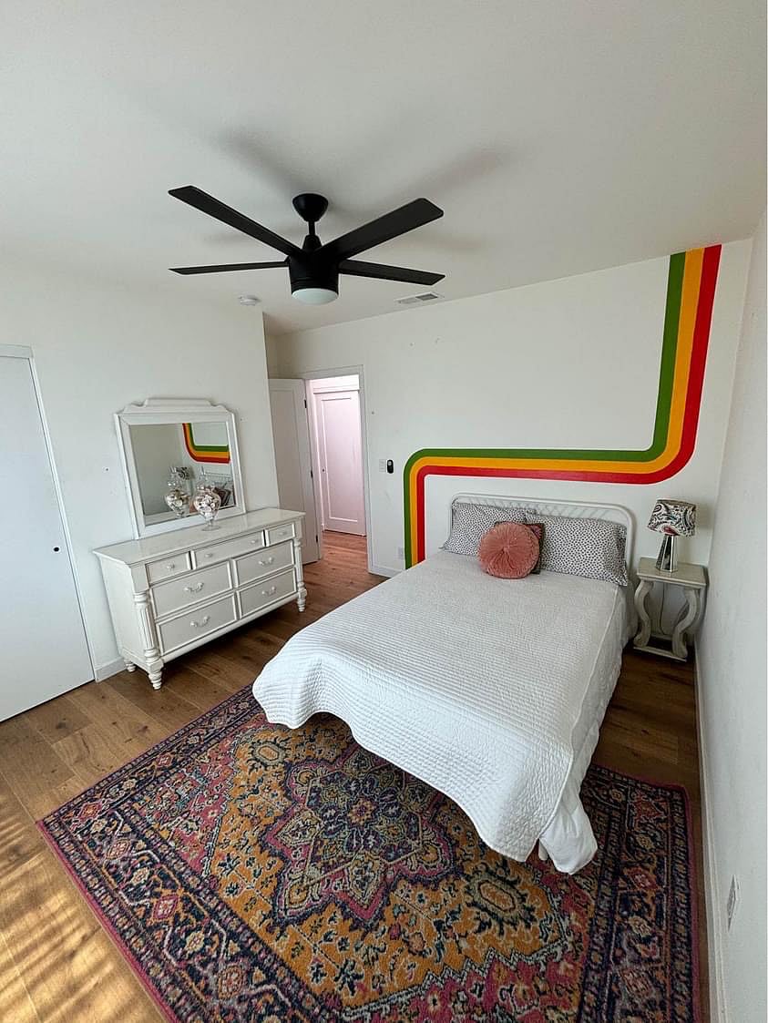 Guest room.
