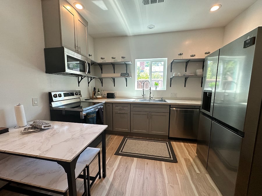 Furnished Finder property 689875_1 photo 3