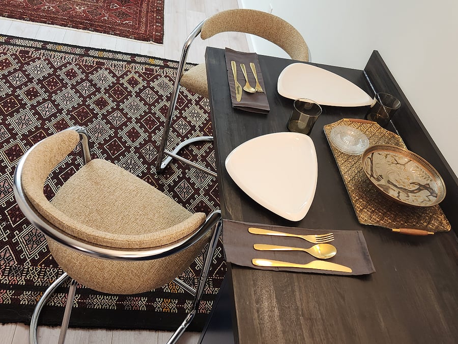 Bar stool dining space.