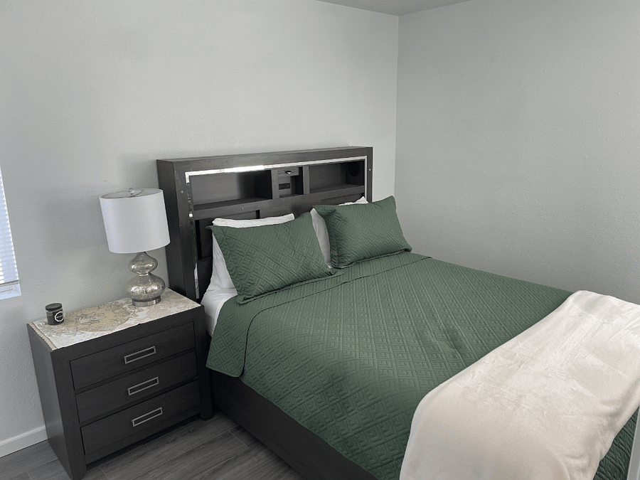 Furnished Finder property 690059_1 photo 14