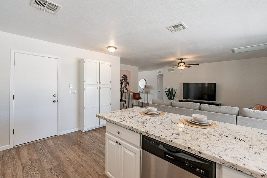 Furnished Finder property 690141_1 photo 14