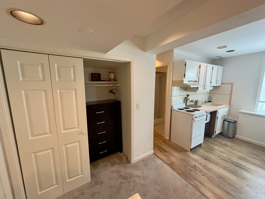 Furnished Finder property 690146_1 photo 8