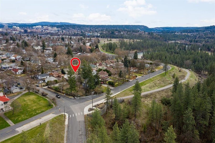House is located 150 ft from the Centennial trail.