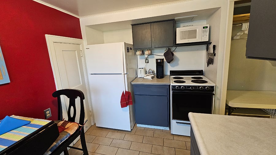Kitchen/ Dining