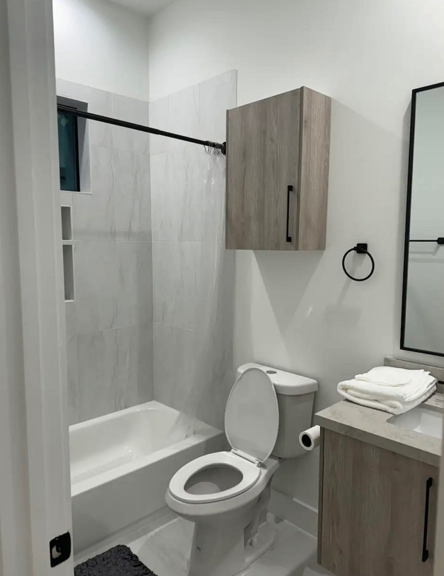 Private ensuite bathroom in the bedroom of the 2000 sqf shared unit