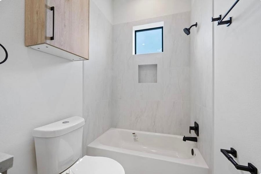 Private ensuite bathroom in the bedroom of the 2000 sqf shared unit