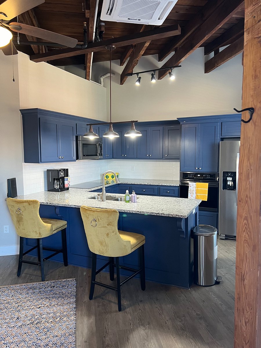 Furnished Finder property 690356_2 photo 1