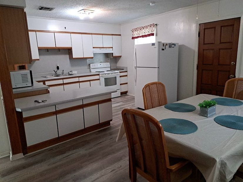 Furnished Finder property 690528_1 photo 6