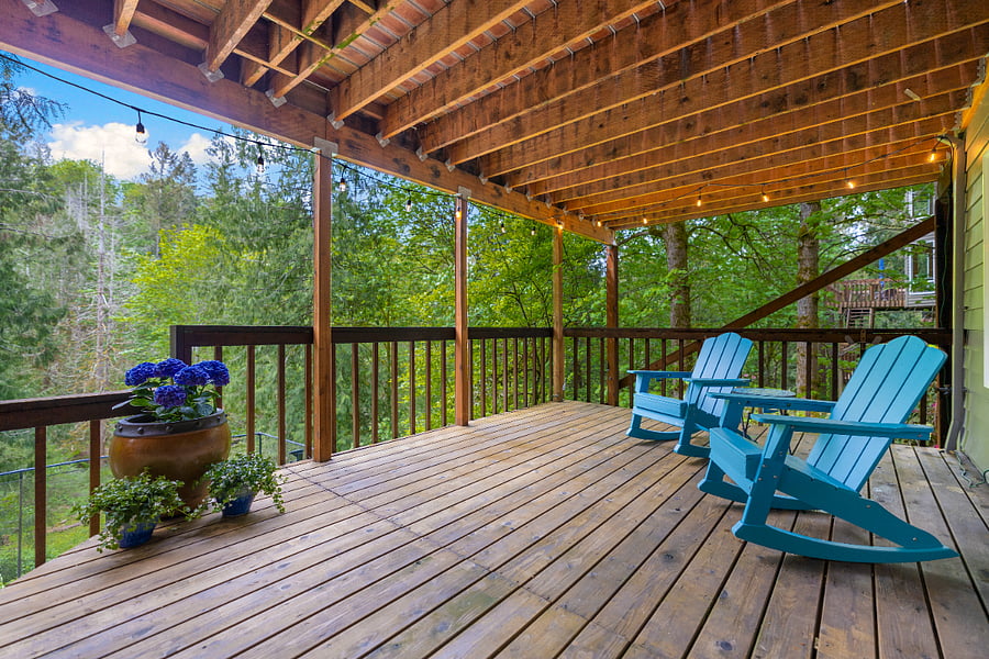 Private Deck