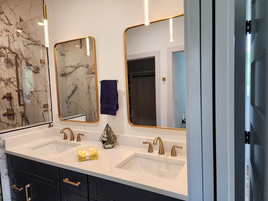 Master Bedroom En-suite Bath