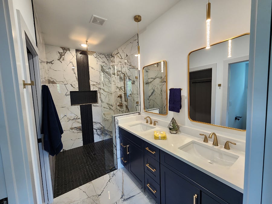 Master Bedroom En-suite Bath