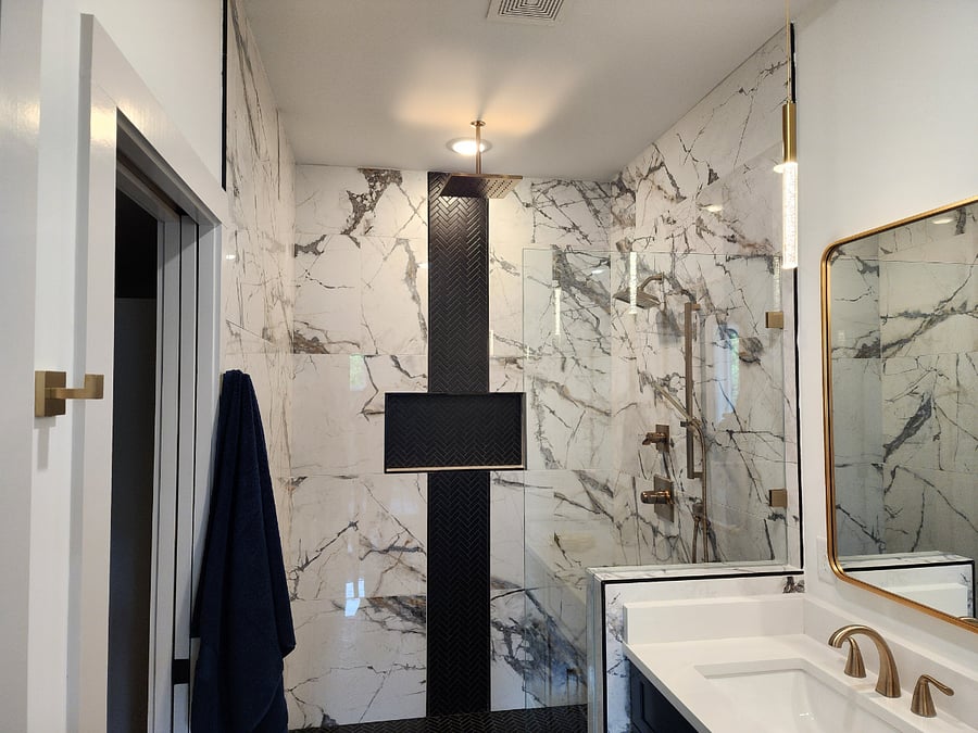 Master Bedroom En-suite Bath