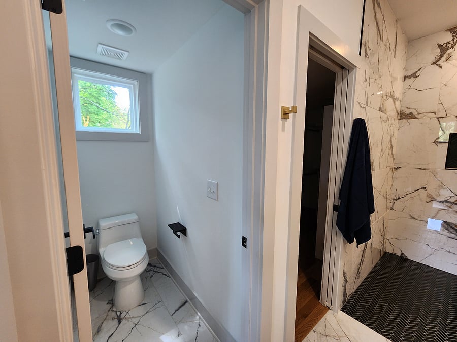 Master Bedroom En-suite Bath