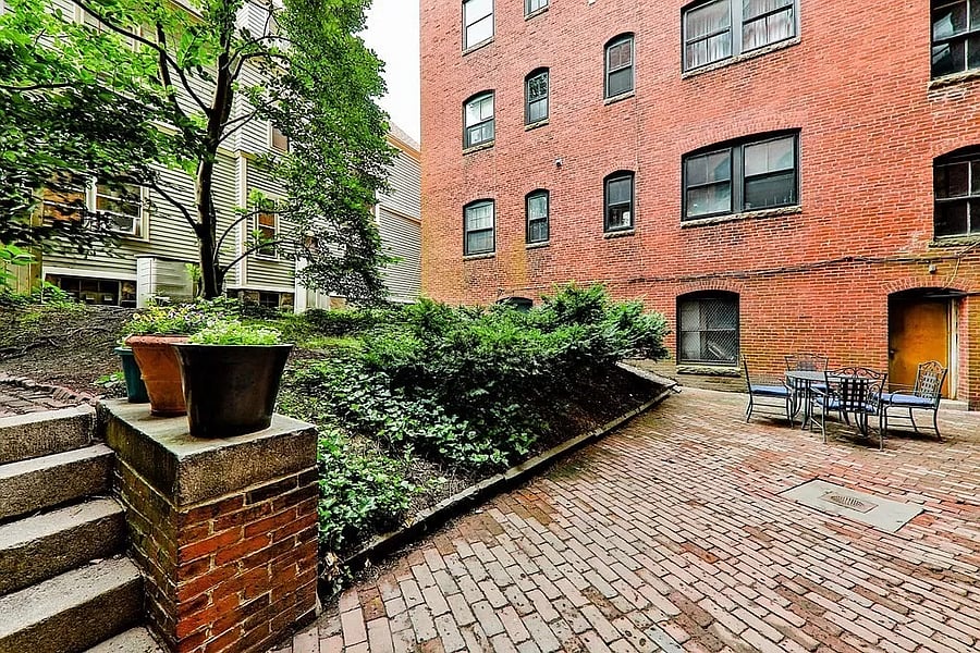 Private Courtyard