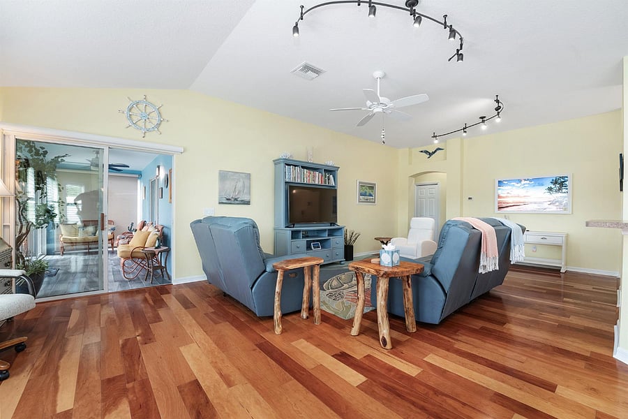 Furnished Finder property 690842_1 photo 3