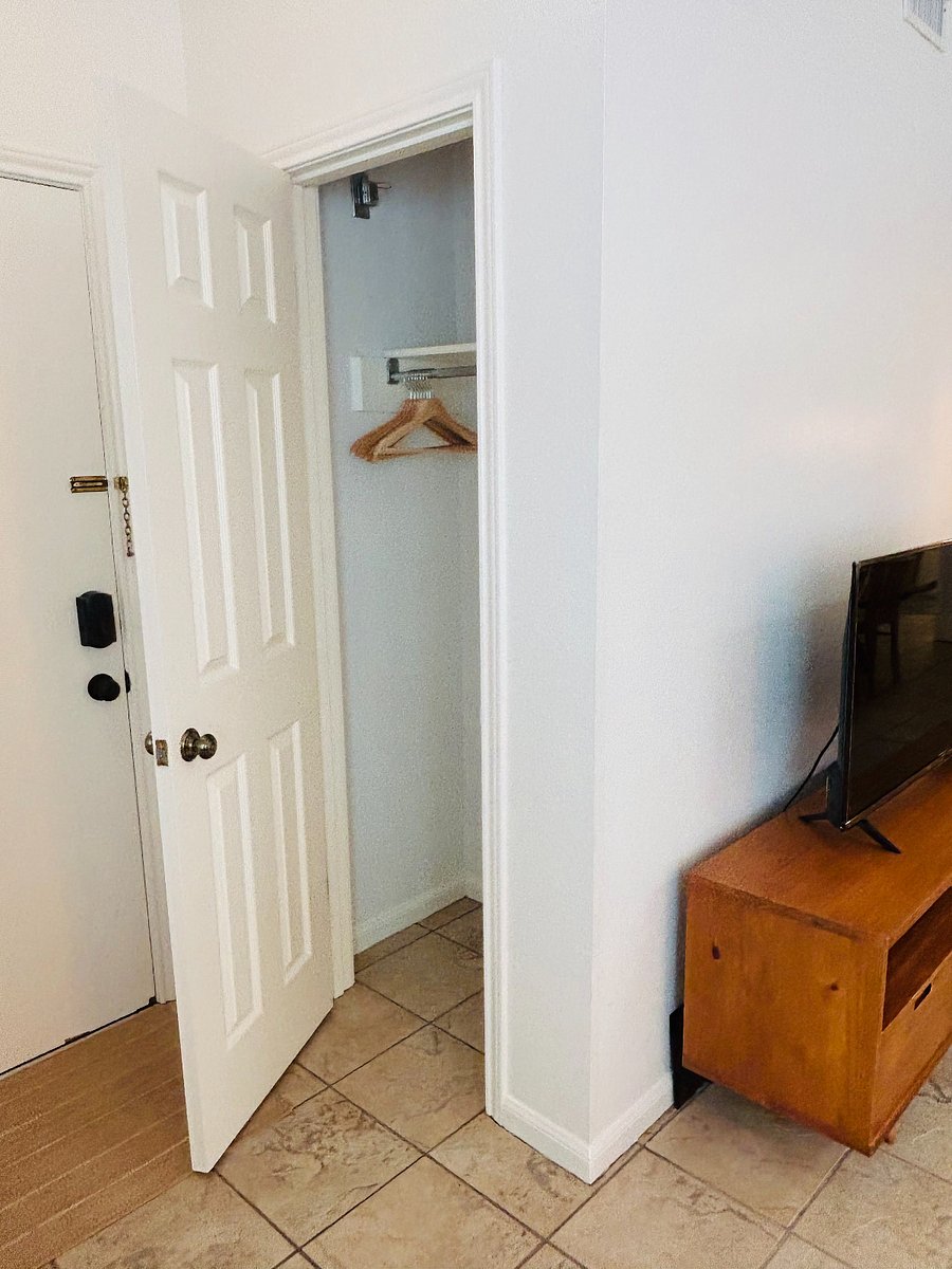 Coat closet