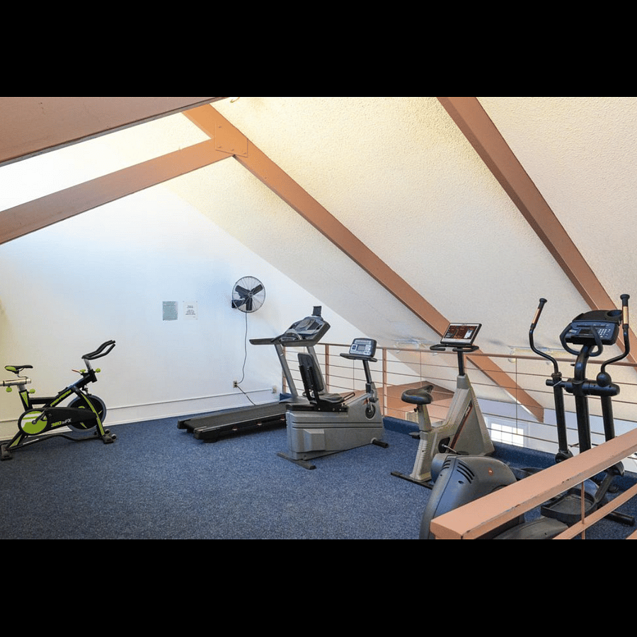 Gym with Cardio Machines