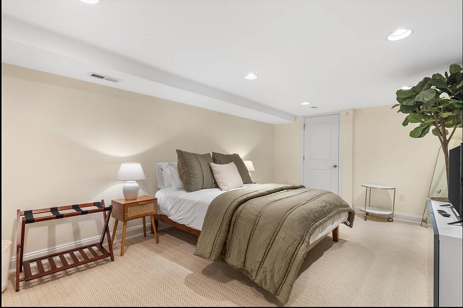 Furnished Finder property 691079_1 photo 10