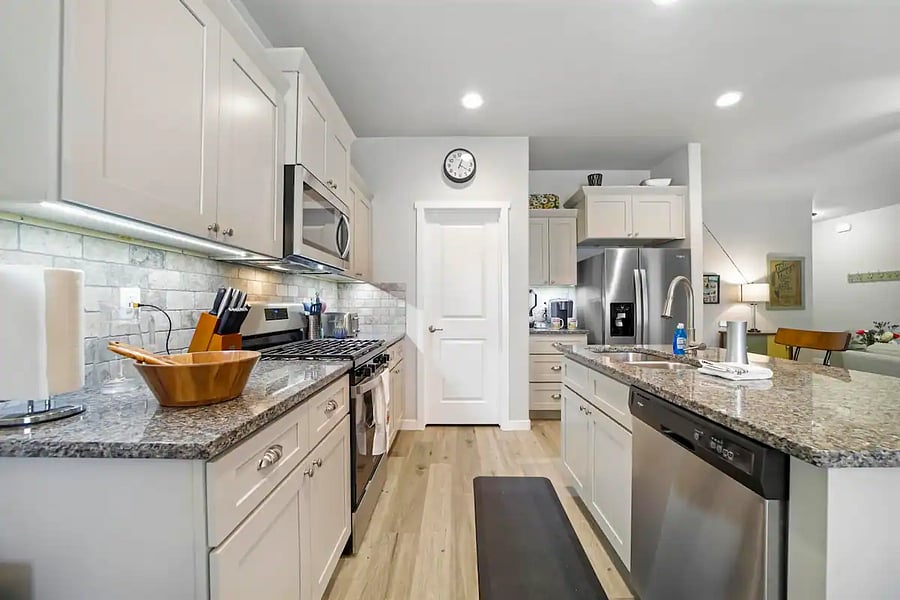 Furnished Finder property 691134_2 photo 6