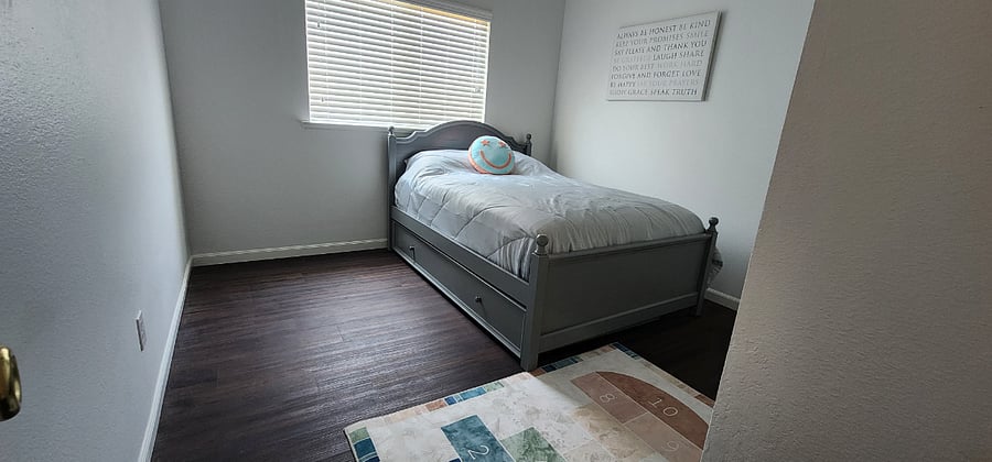 Full Size bed with Trundle