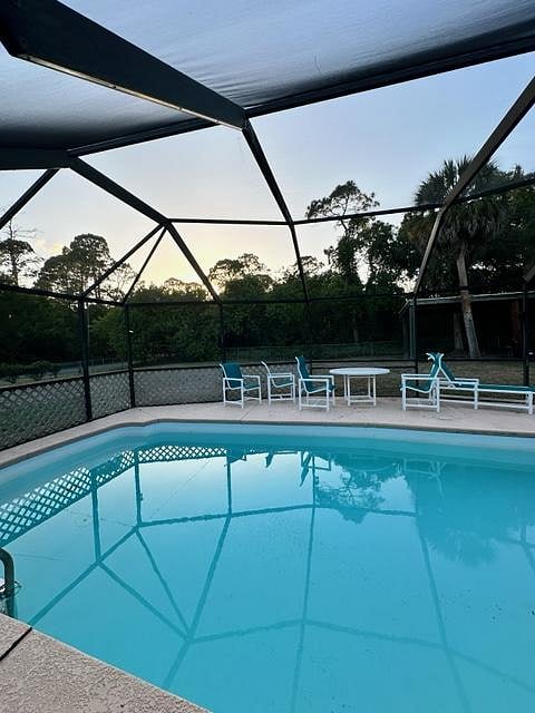 Furnished Finder property 691435_4 photo 6