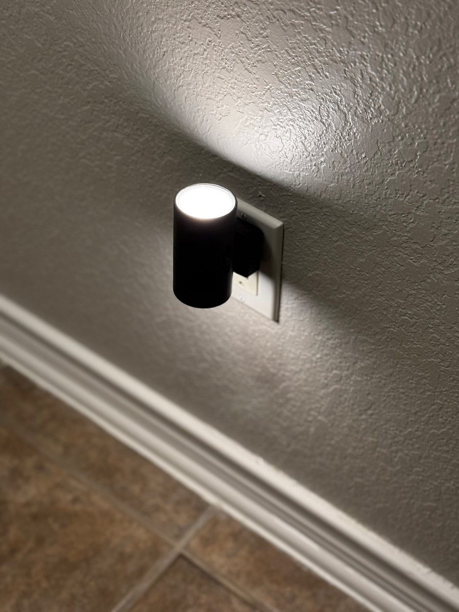Bathroom Night Light
2nd Night Light adjacent to the wardrobe