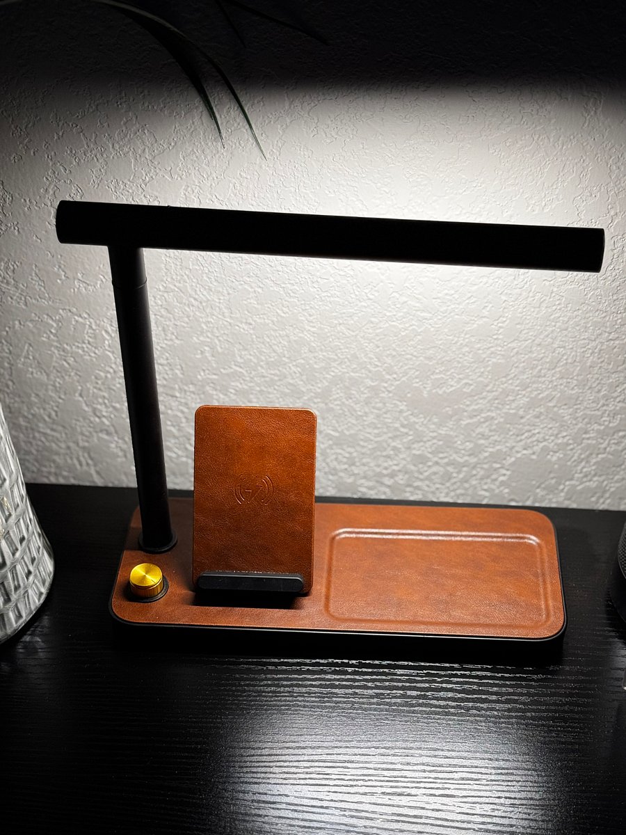 Desk lamp with phone charger