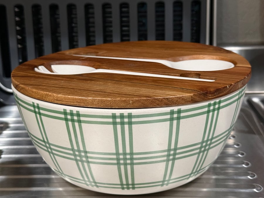 Salad bowl