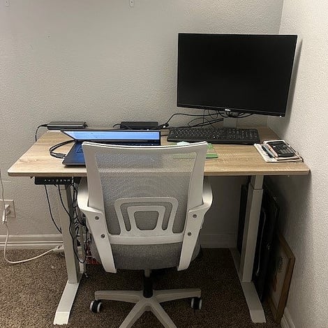 Laptop and monitor not included in stay