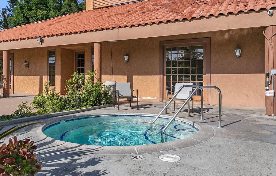 Furnished Finder property 691809_1 photo 12